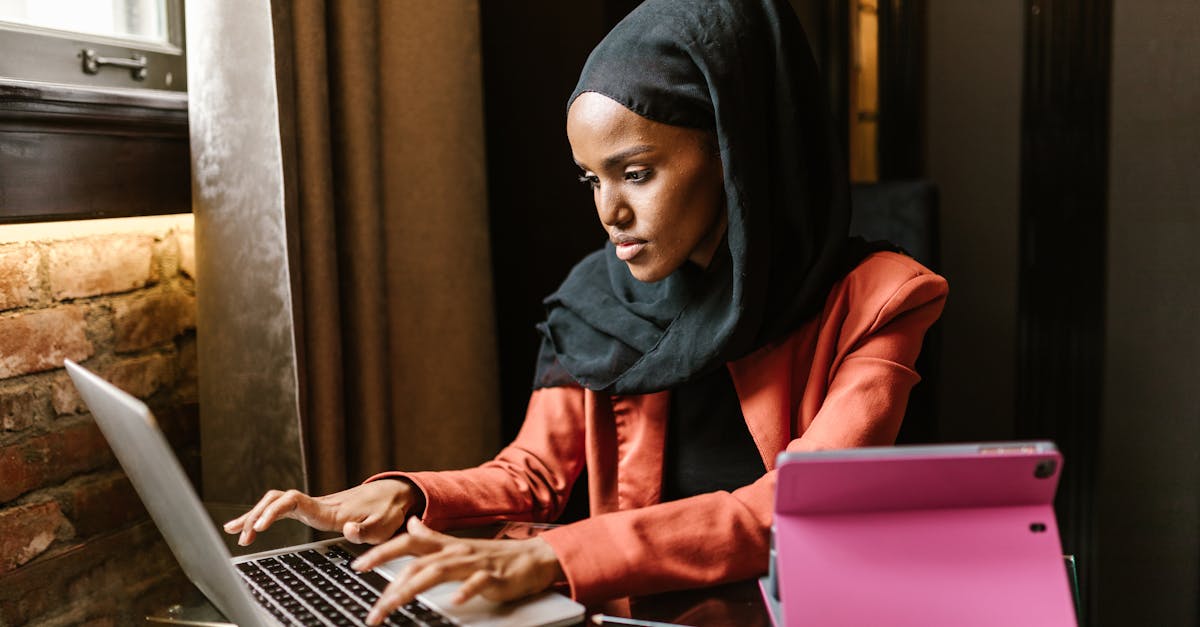 老微信号码批发:短信如何帮助我更好地管理我的时间和工作?