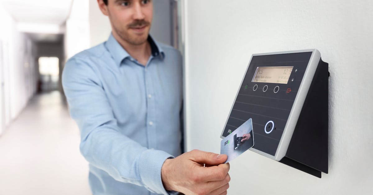 微信小号买卖：流量卡的潜在漏洞和缺点