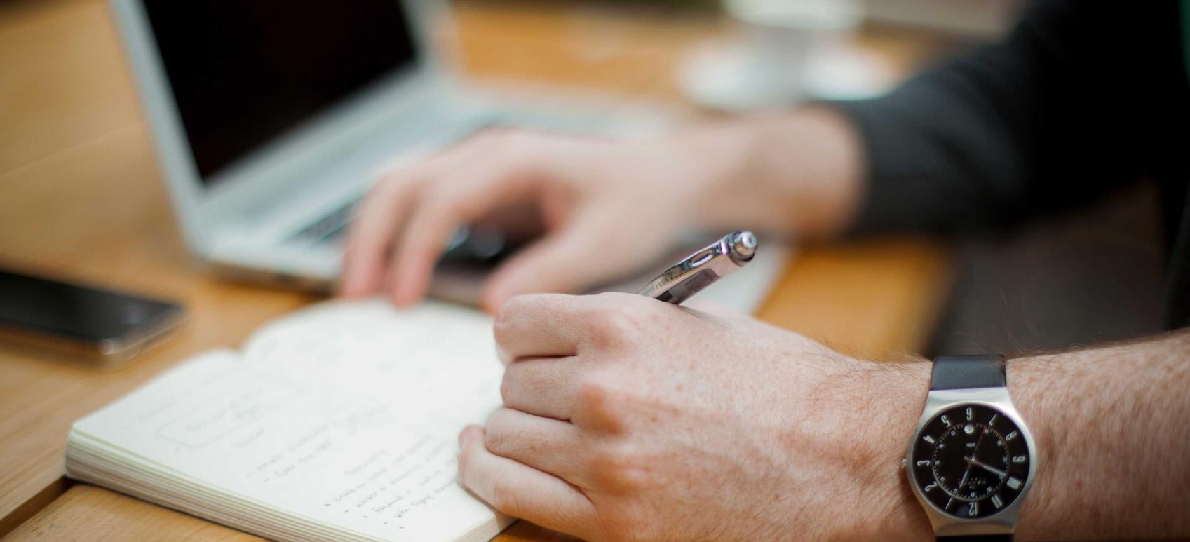 Vx批发小号：智能宿舍app详情下载教程